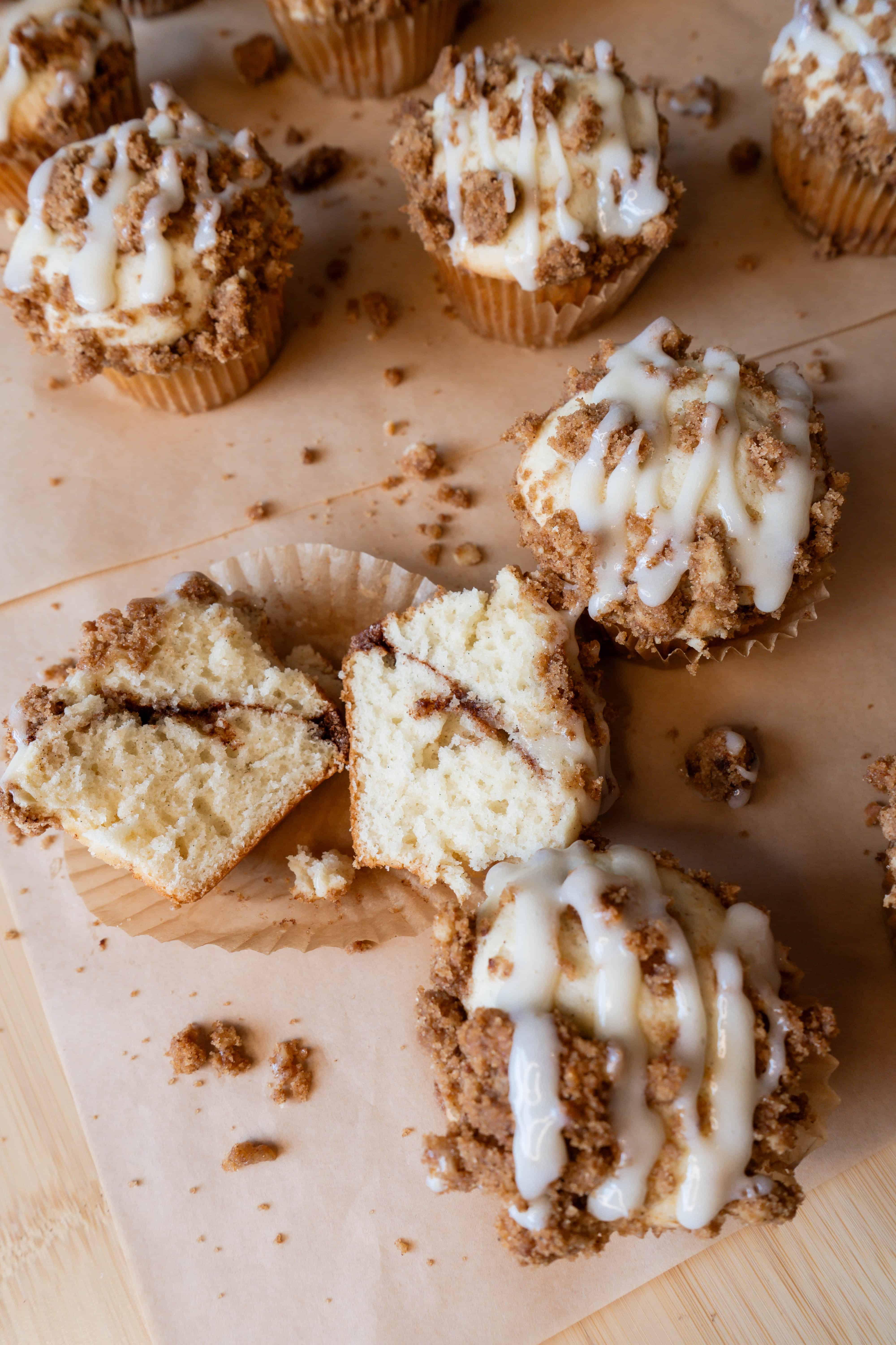 close up of my cinnamon roll muffins midsection with cinnamon sigar layer