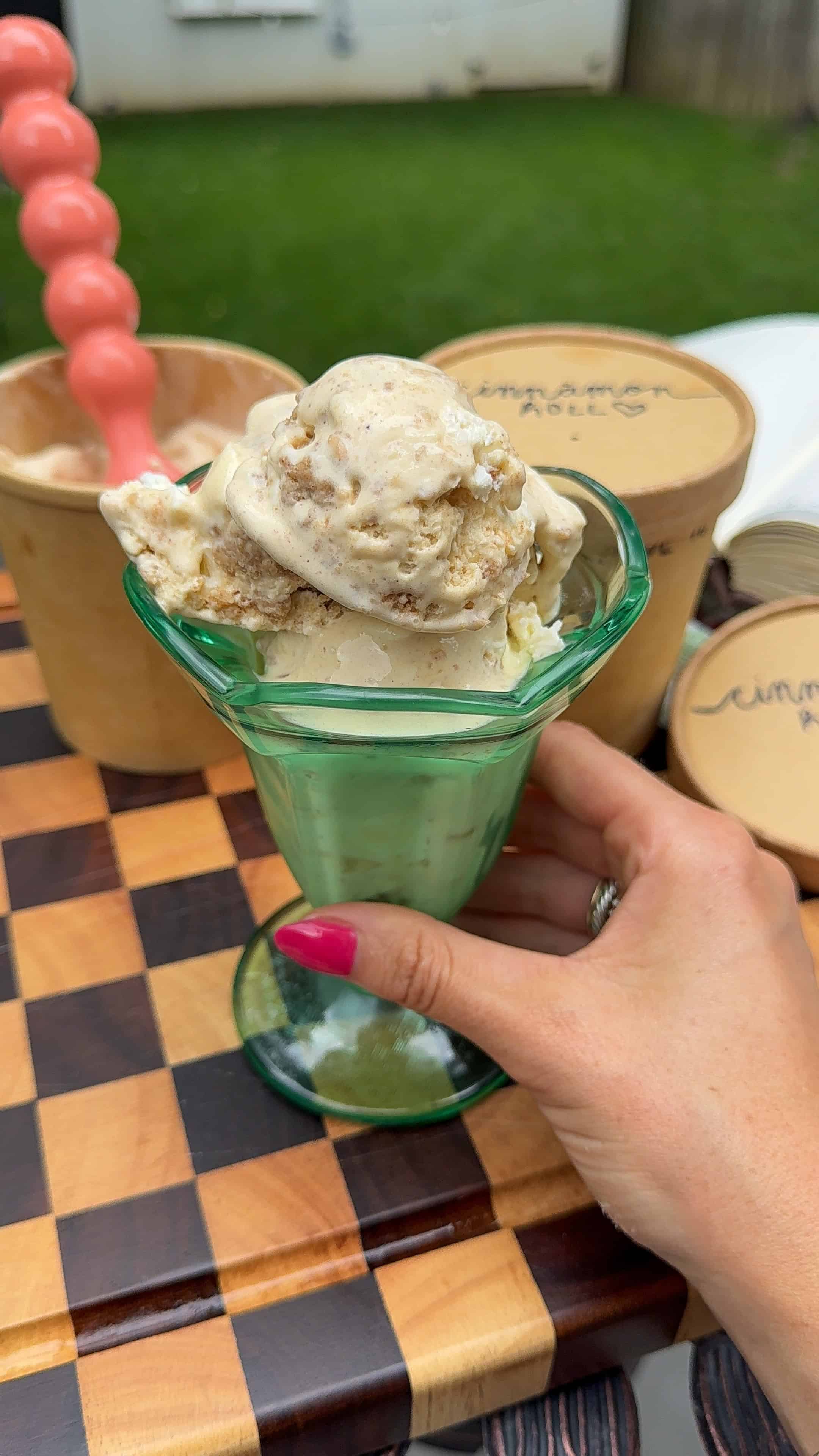 The Best Homemade Cinnamon Roll Ice Cream Recipe