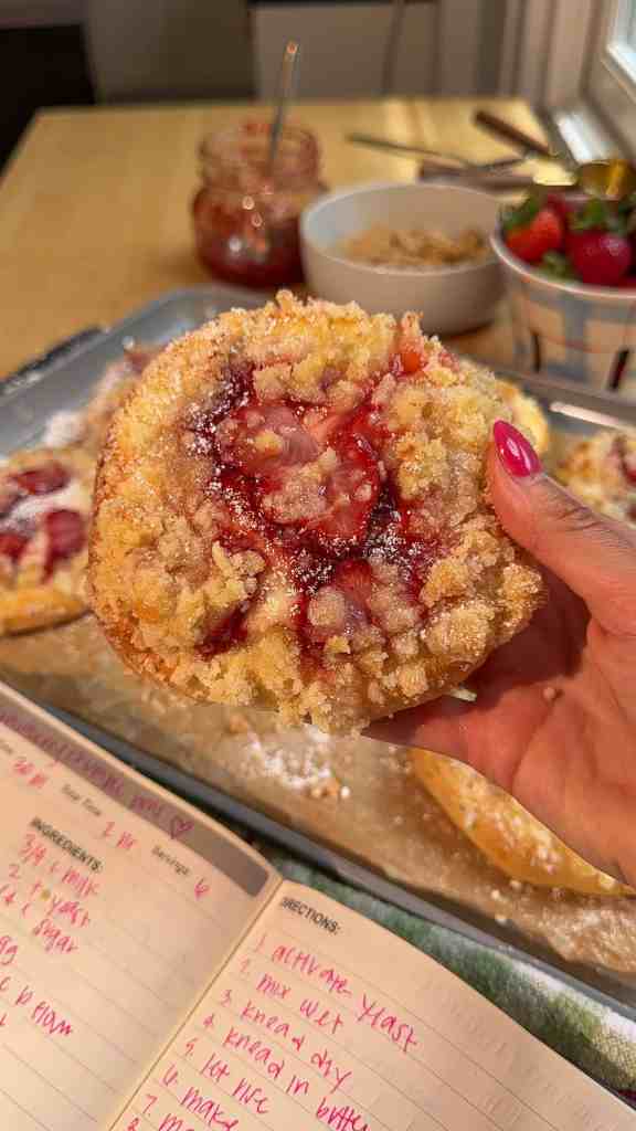 Strawberry Custard Crumble Buns