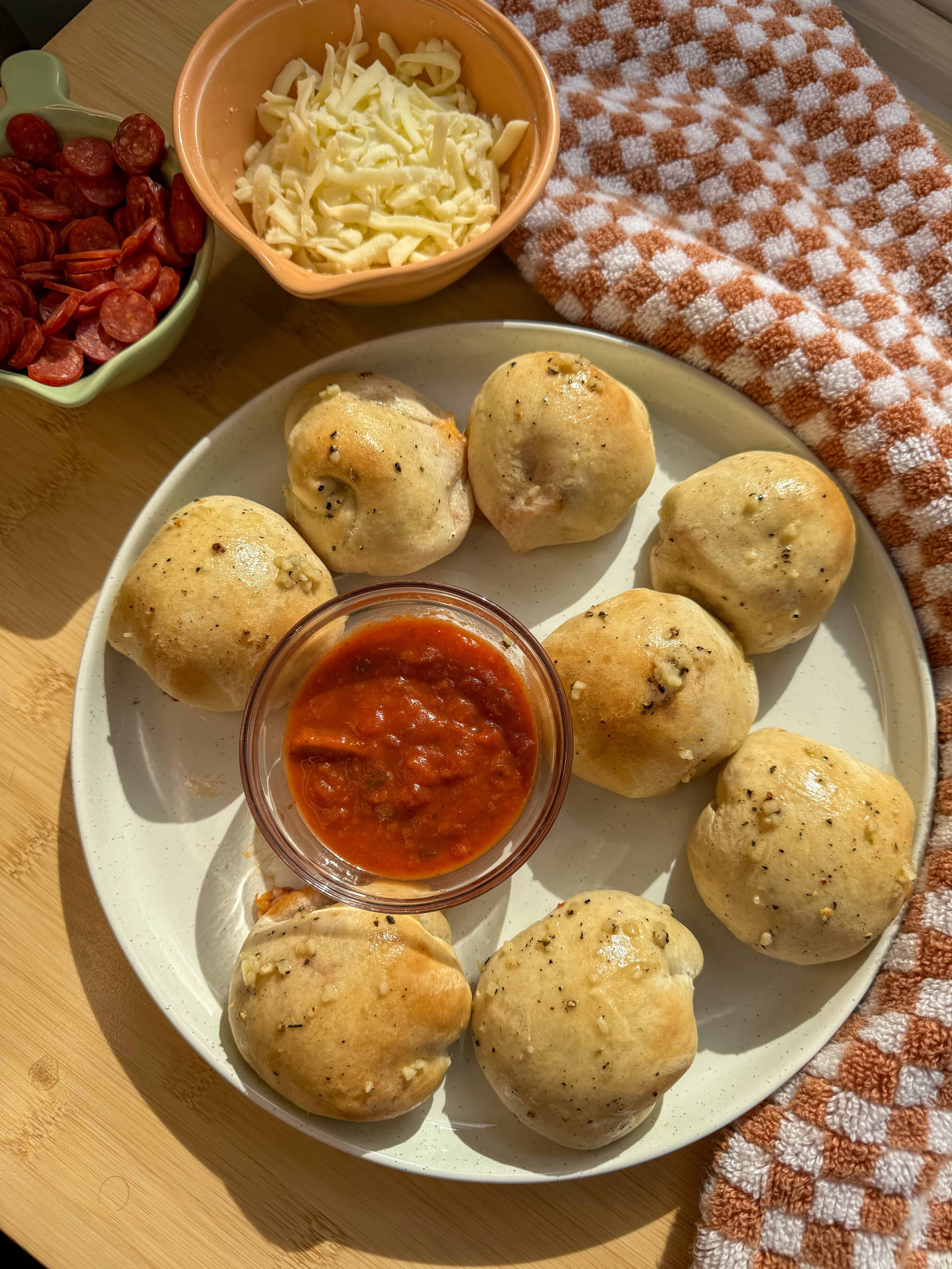 Easy Four Ingredient Pepperoni Pizza Balls