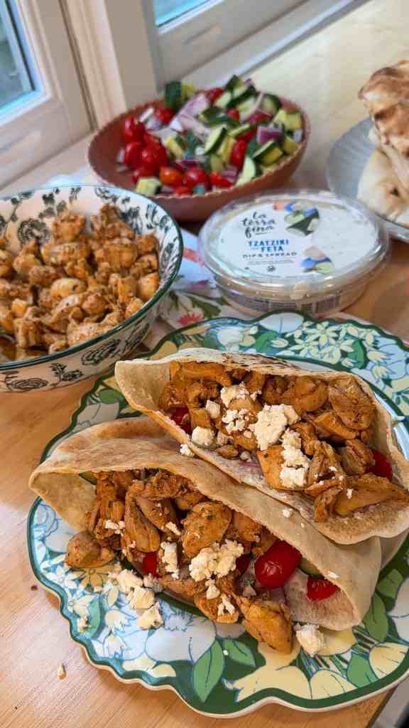 Easy Greek Chicken Pita Pockets (High-Protein, Meal Prep Friendly!)