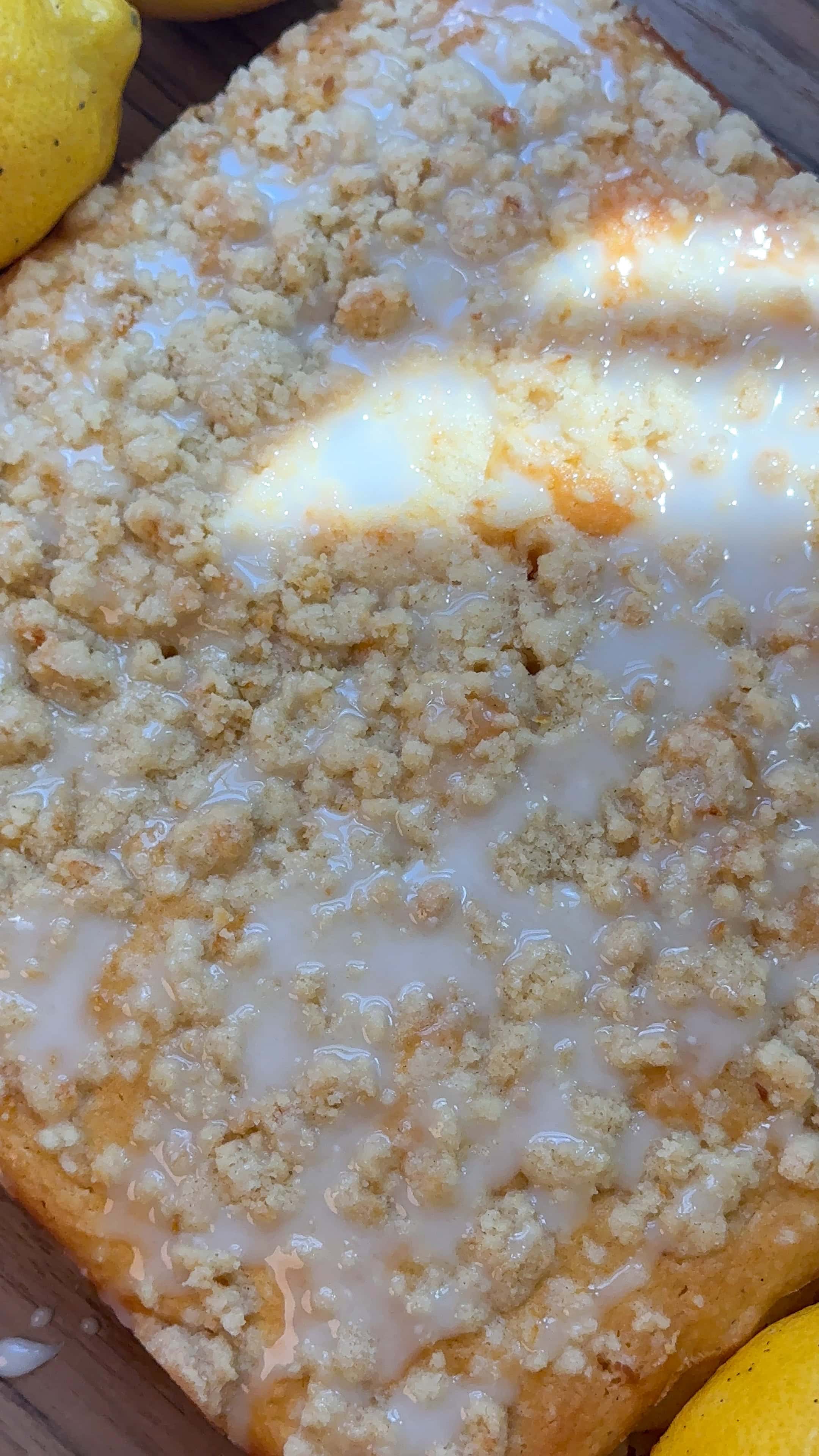Fluffy Lemon Crumb Cake – Easy Summer Coffee Cake with Zesty Crumble & Glaze