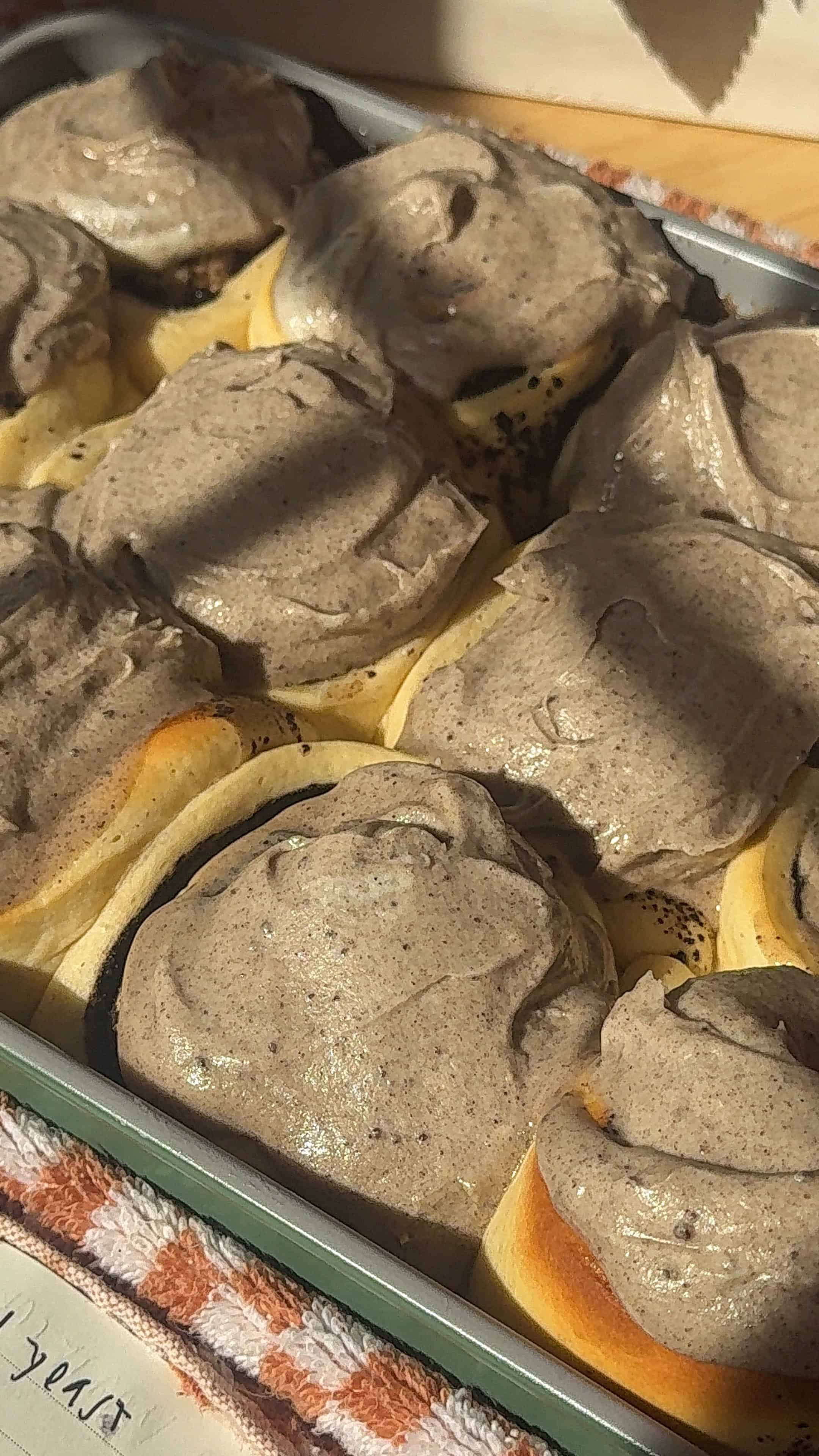 Fluffy Oreo Cinnamon Rolls with Cookies & Cream Frosting
