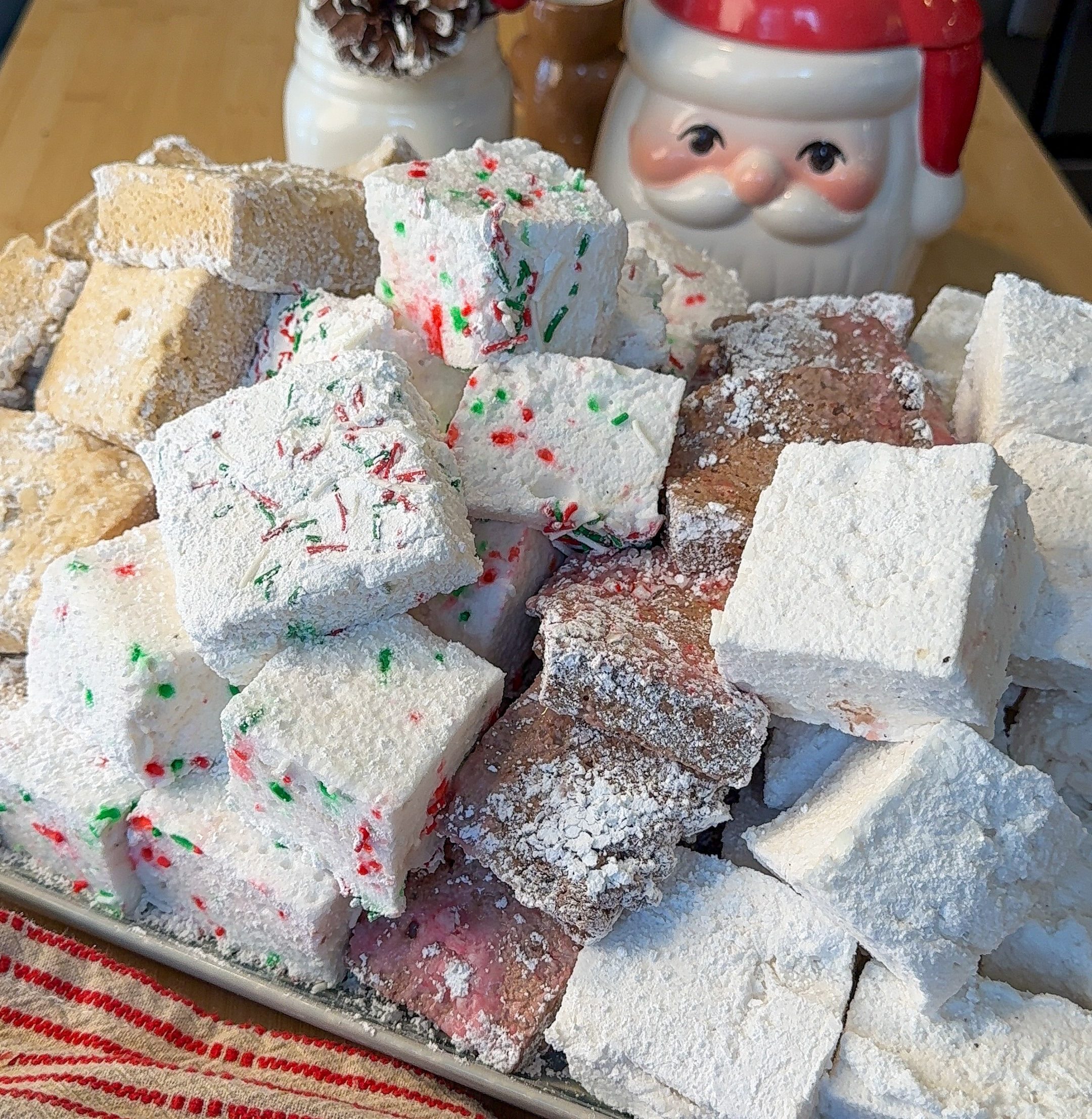 Homemade Marshmallows Without Corn Syrup (Easy, Fluffy, Holiday Flavors)
