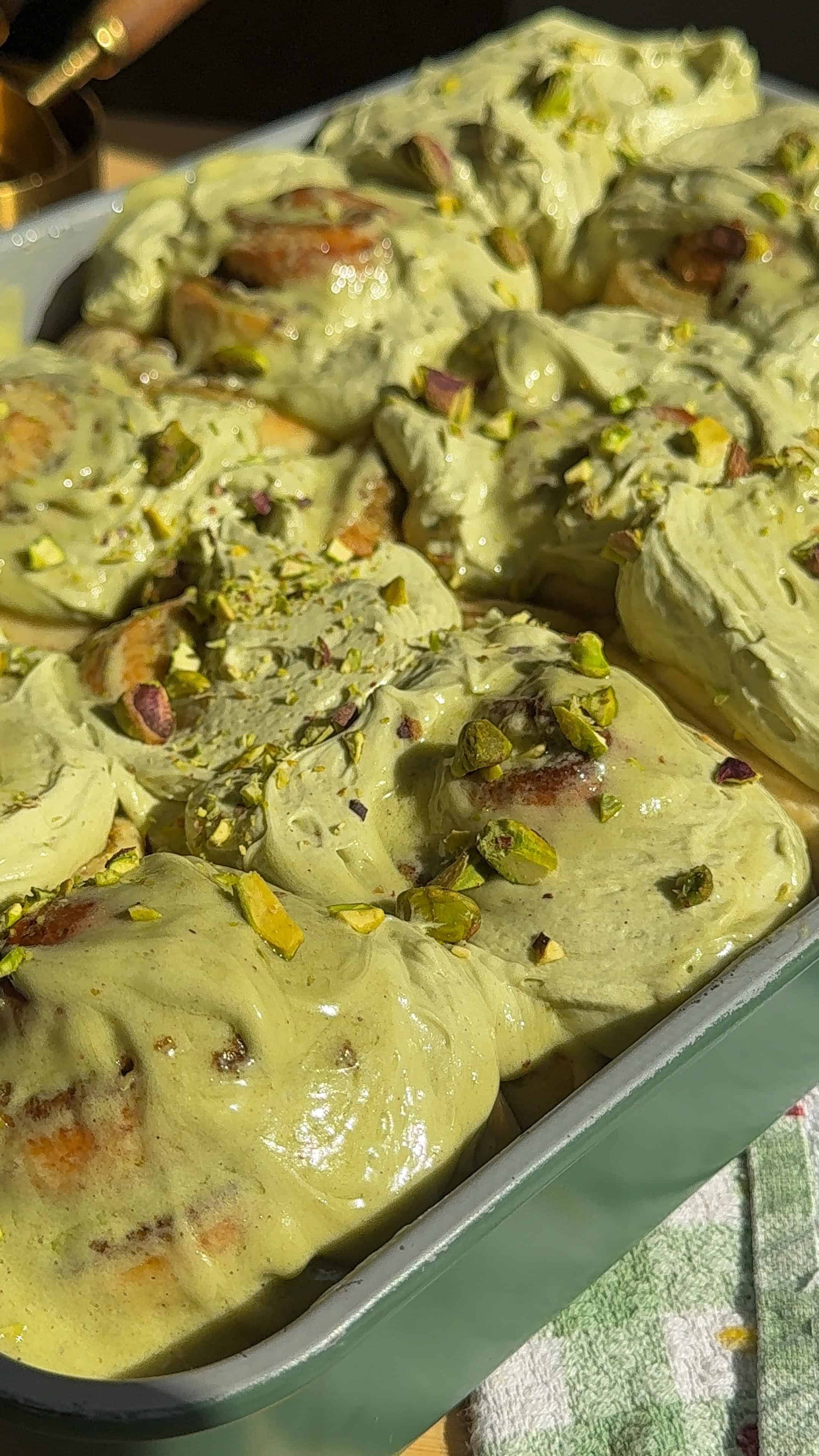 Pistachio Cream Cinnamon Rolls (Soft, Gooey Bakery-Style Rolls)