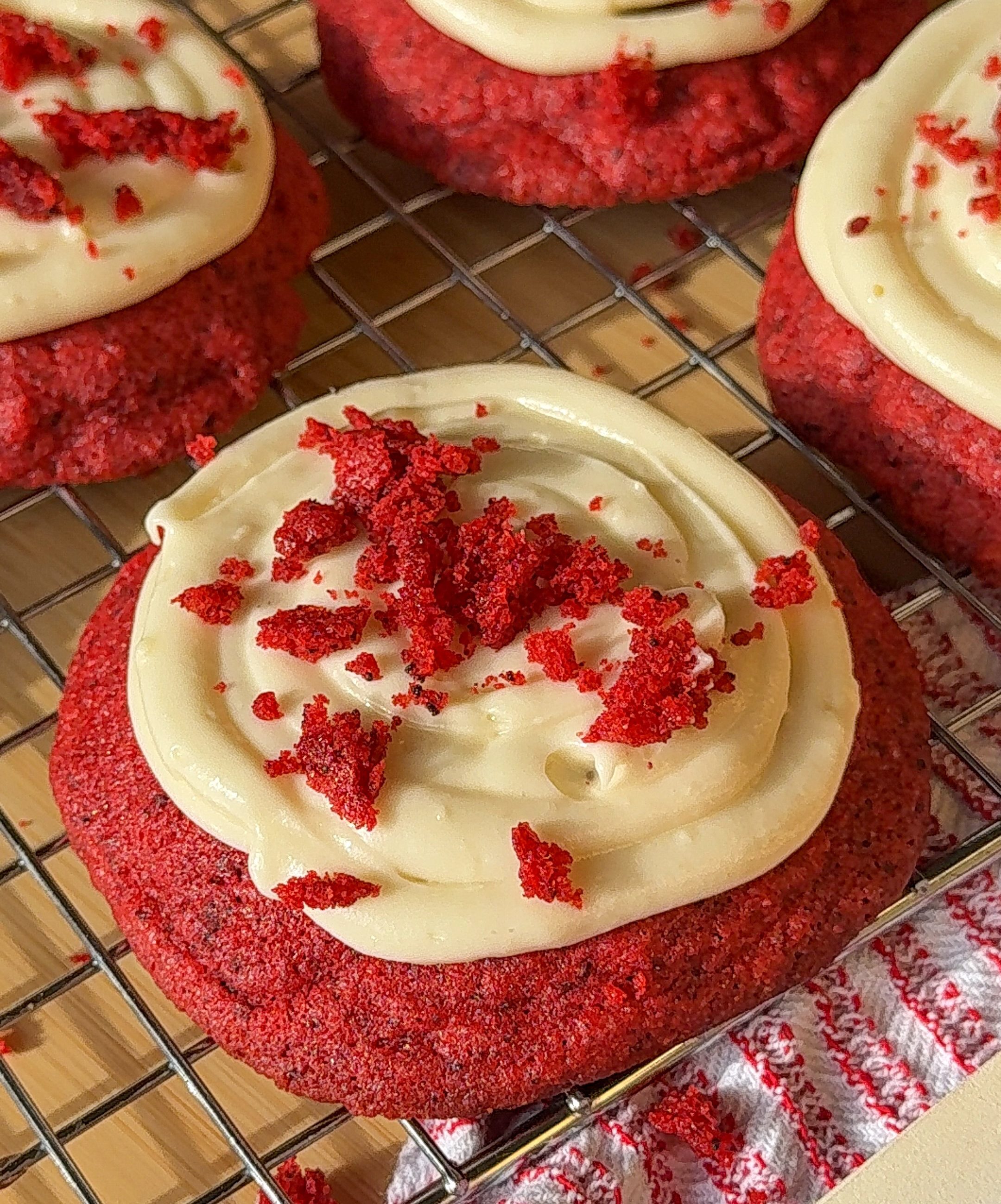 Soft Cream Cheese Red Velvet Cookies: A Valentineโs Day Treat Everyone Will Love!